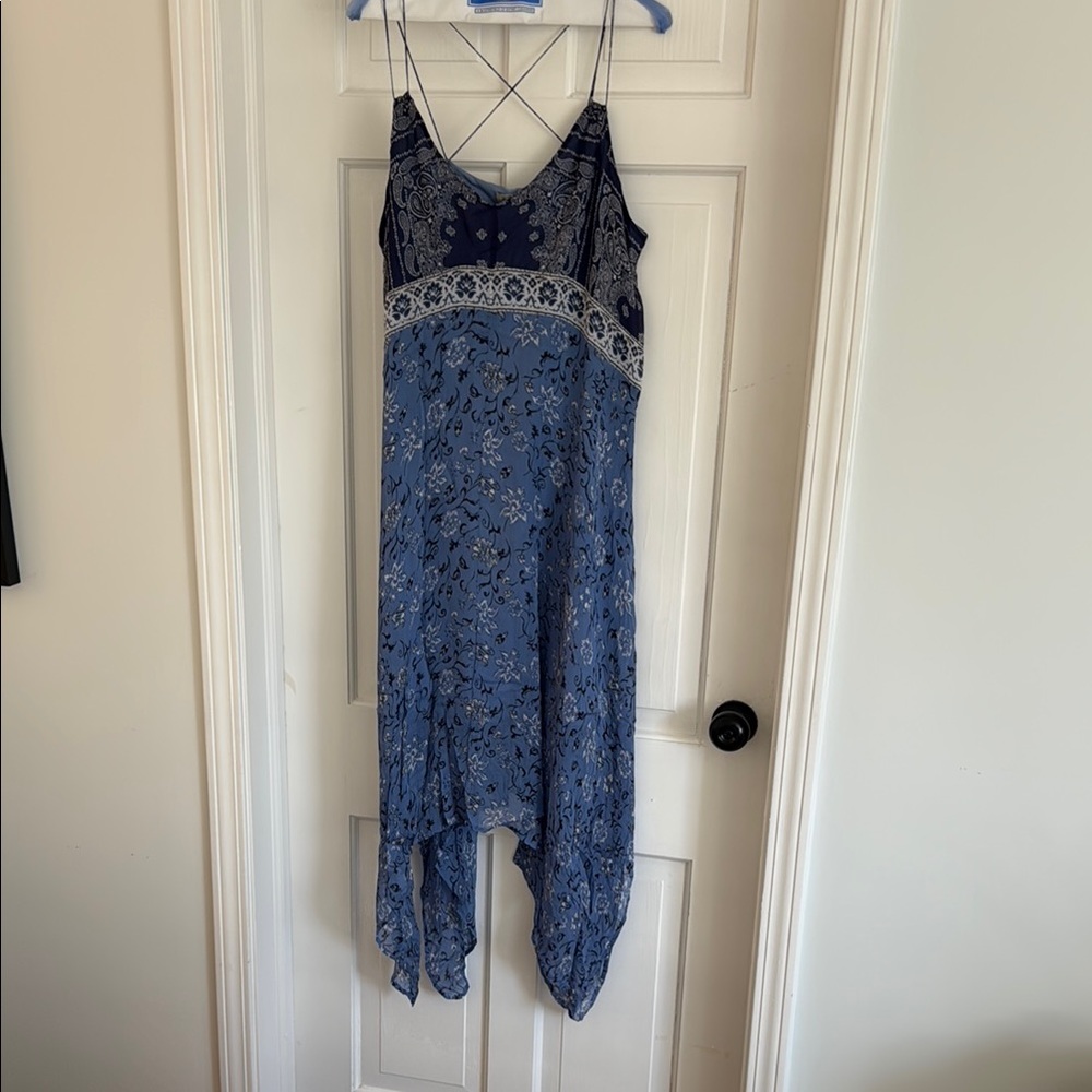 Lucky Brand Blue Floral Spaghetti Strap Dress. Size Large. NWT